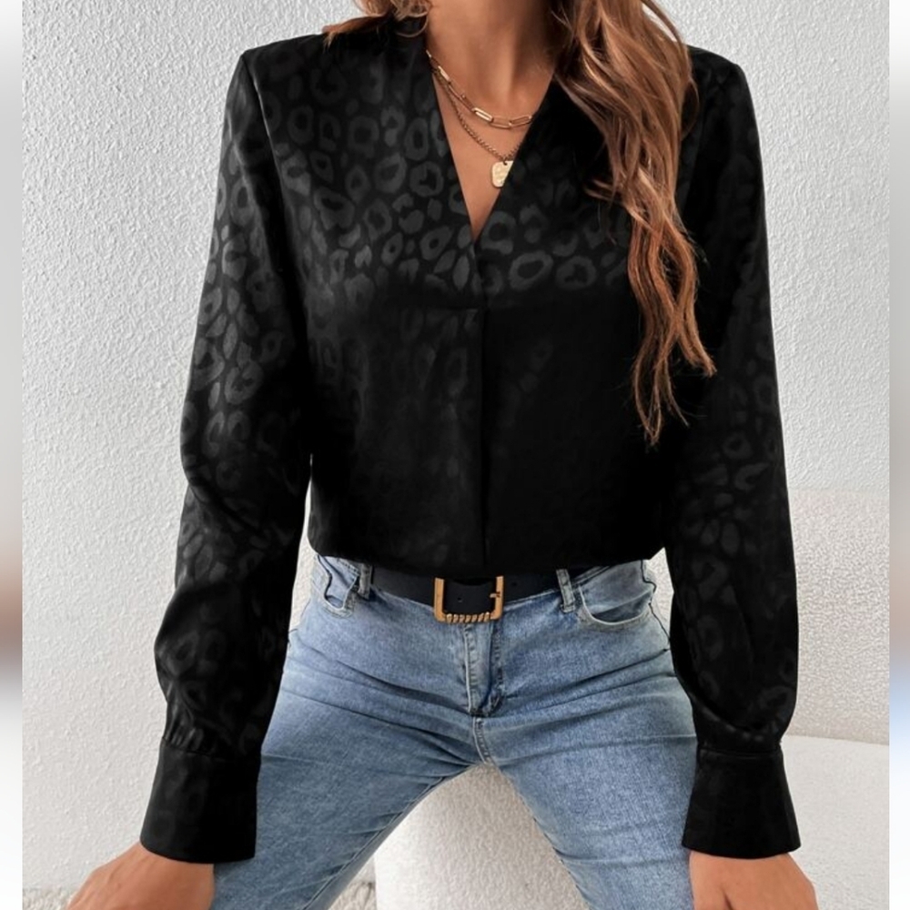 VICI Leopard Long Sleeve Keyhole Blouse